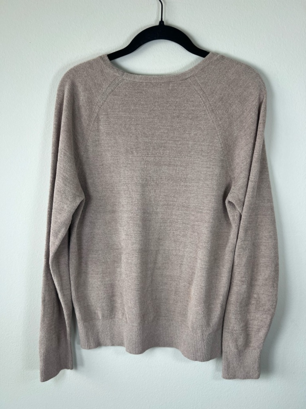 Barefoot Dreams CozyChic Ultra Lite V-Neck Shirt Sweater Beach Rock Tan Fall  XS - Picture 9 of 12